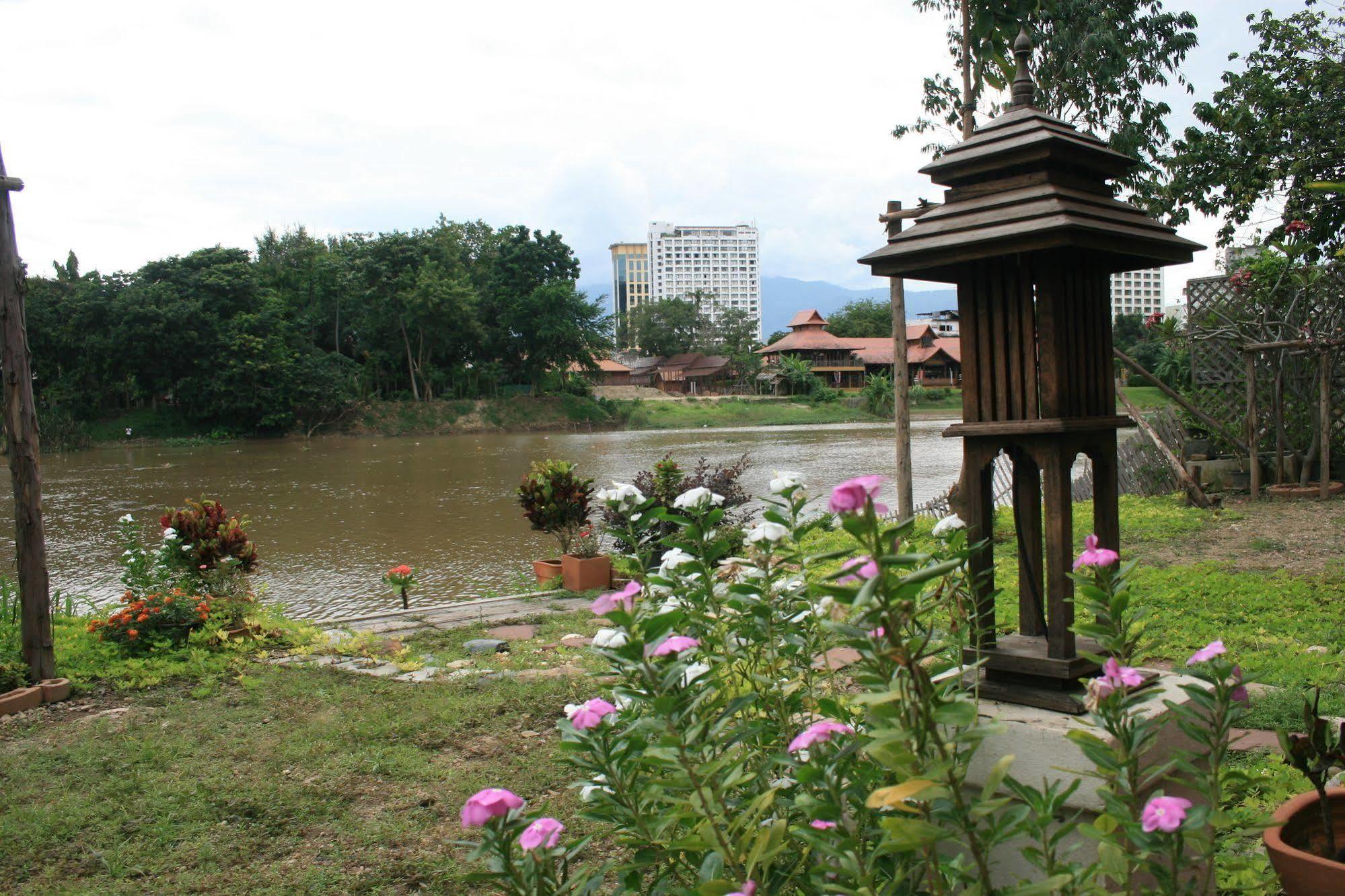 Baan Ing Ping Hotel Chiang Mai Exterior photo